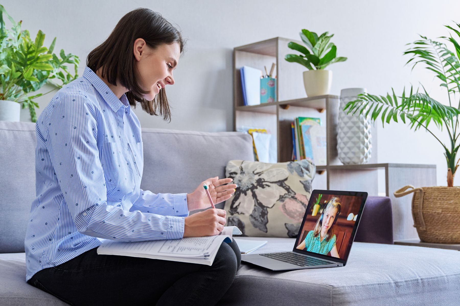 In-Person or Online? When Should You Recommend Digital Sessions to Your Clients?